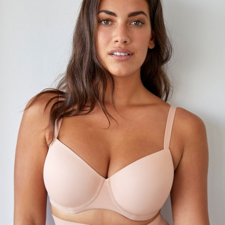 INVISIBLE BALCONETTE REDUCTION BRA, THIN PADDED, FIGURES MODEL, PRIMADONNA.