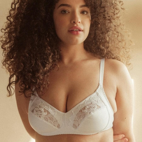 SUJETADOR CAPACIDAD SIN AROS, ALGODON Y ENCAJE, MODELO COTON D'ARUM, SANS COMPLEXE.