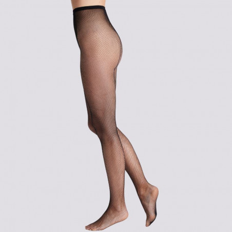 Panty de Rejilla, Ysabel Mora.
