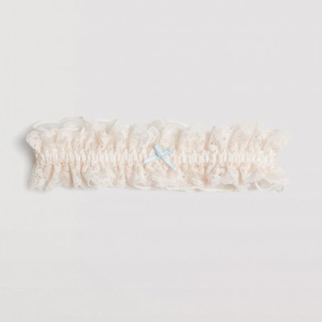BRIDAL GARTER, YSABEL MORA.