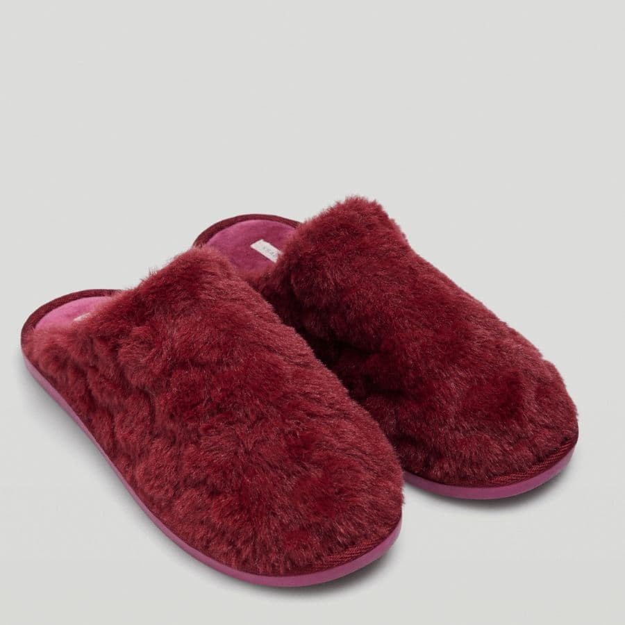 Winter house slippers, ysabel mora.