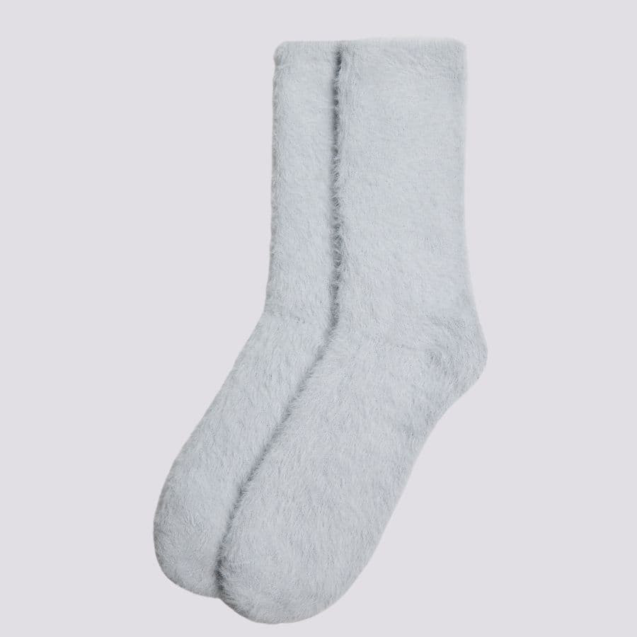 Gray warm socks, ysabel mora.