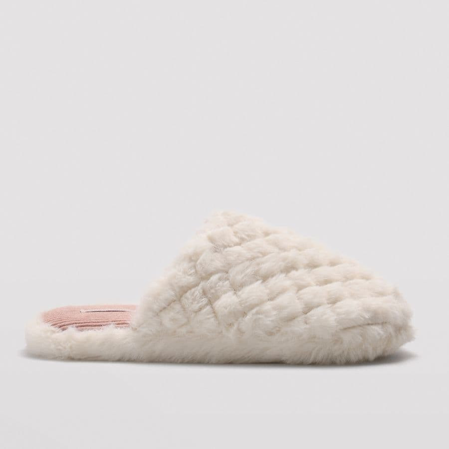 Winter house slippers, ysabel mora.