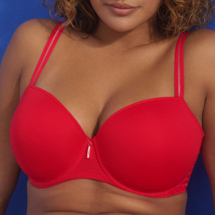 Minimizer bra, underwired, padded, east end, primadonna twist.