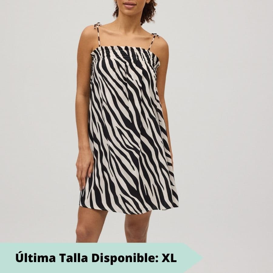 Vestido corto tirantes, estampado animal print, antao, ysabel mora.