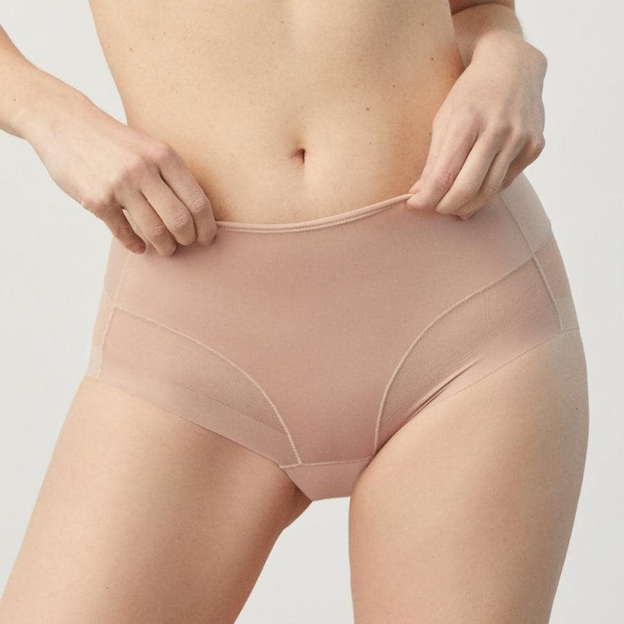 braguita de talle alto microfibra invisible de ysabel mora.