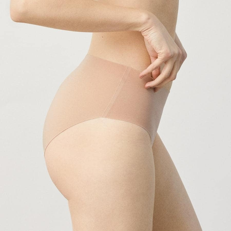 braguita de talle alto 100% invisible de ysabel mora.