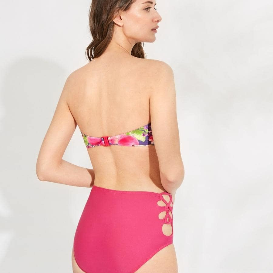 conjunto bikini sin tirantes frutas, copa c de ysabel mora.