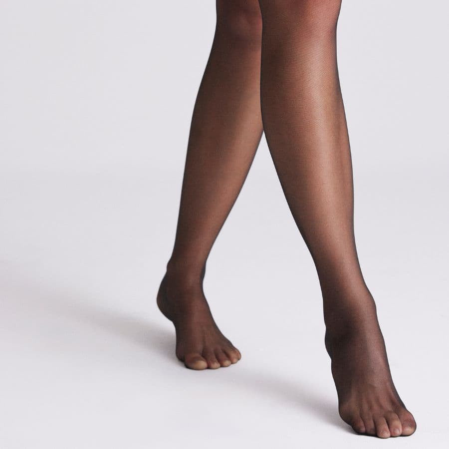 Panty reductor de 15 Den estiliza y moldea de ysabel mora.