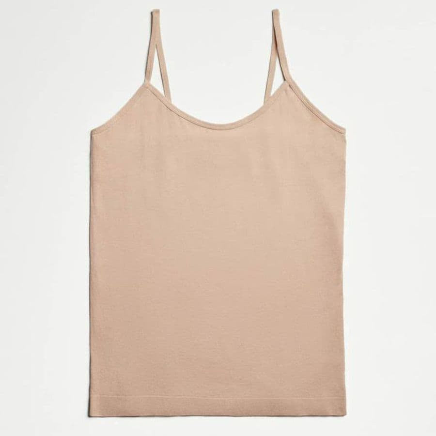 camiseta interior de microfibra tirante fino de ysabel mora.