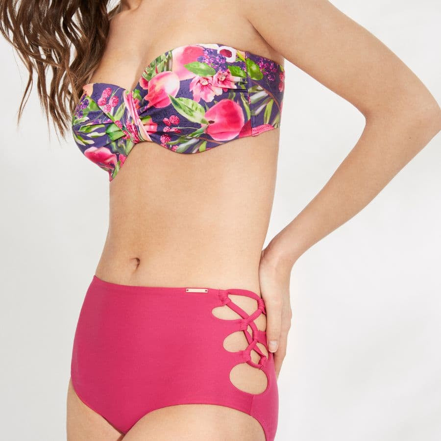 conjunto bikini sin tirantes frutas, copa c de ysabel mora.