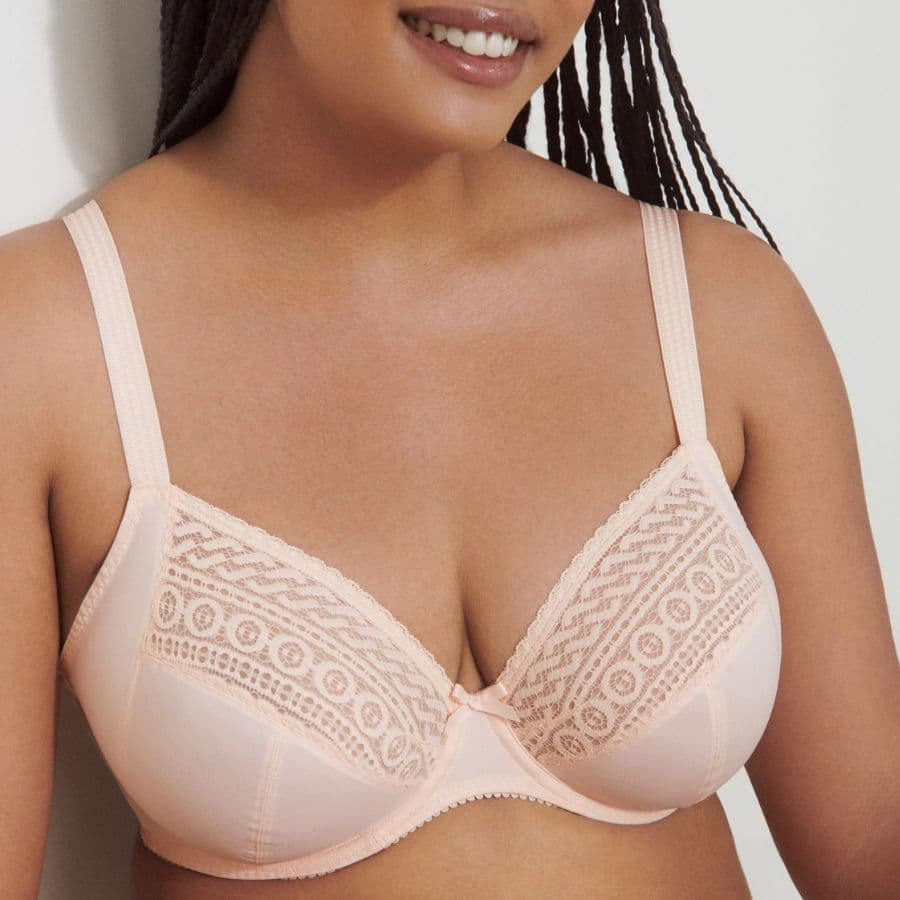 low-cut minimizer bra, PrimaDonna Montara.