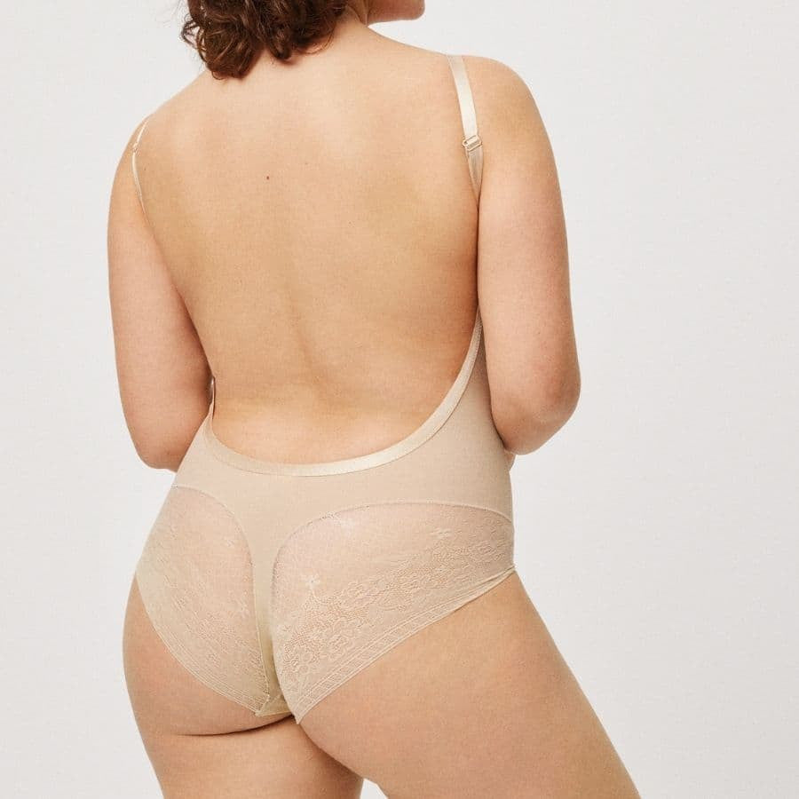 body sin espalda invisible, moldeador figura de ysabel mora.