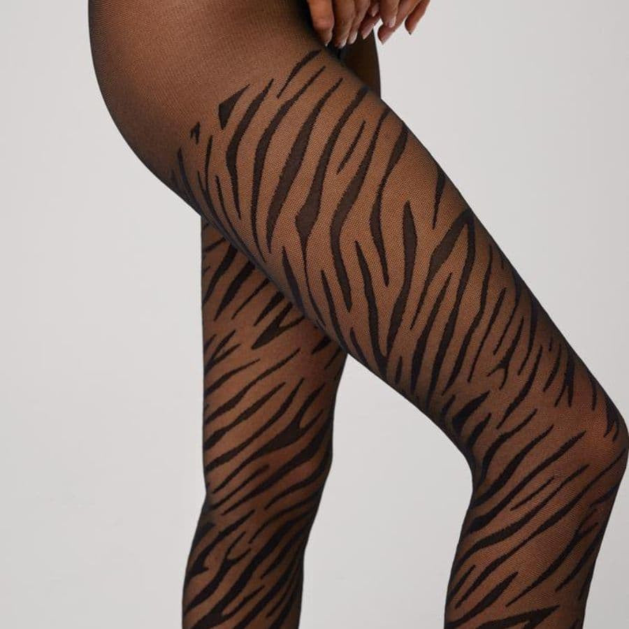 Panty fantasía animal print, 20 den, ysabel mora.