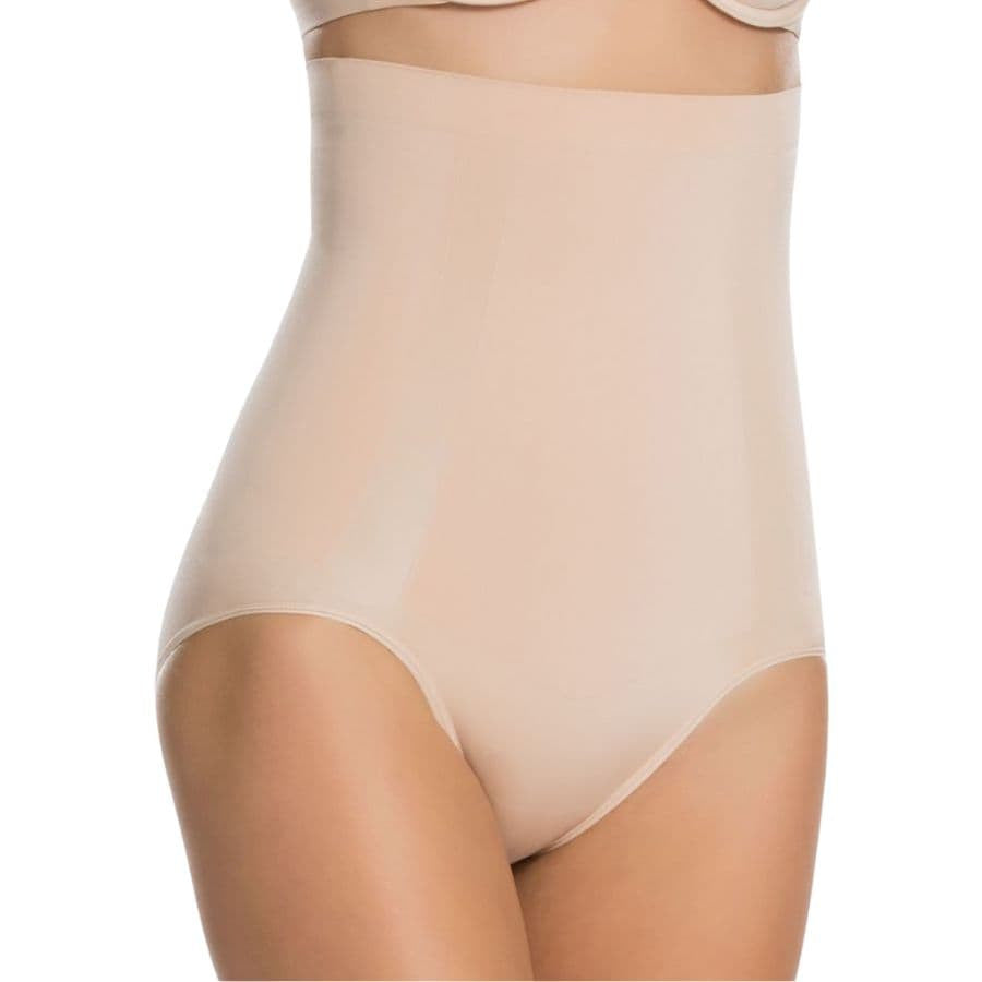 Faja reductora invisible, corte braga, spanx.