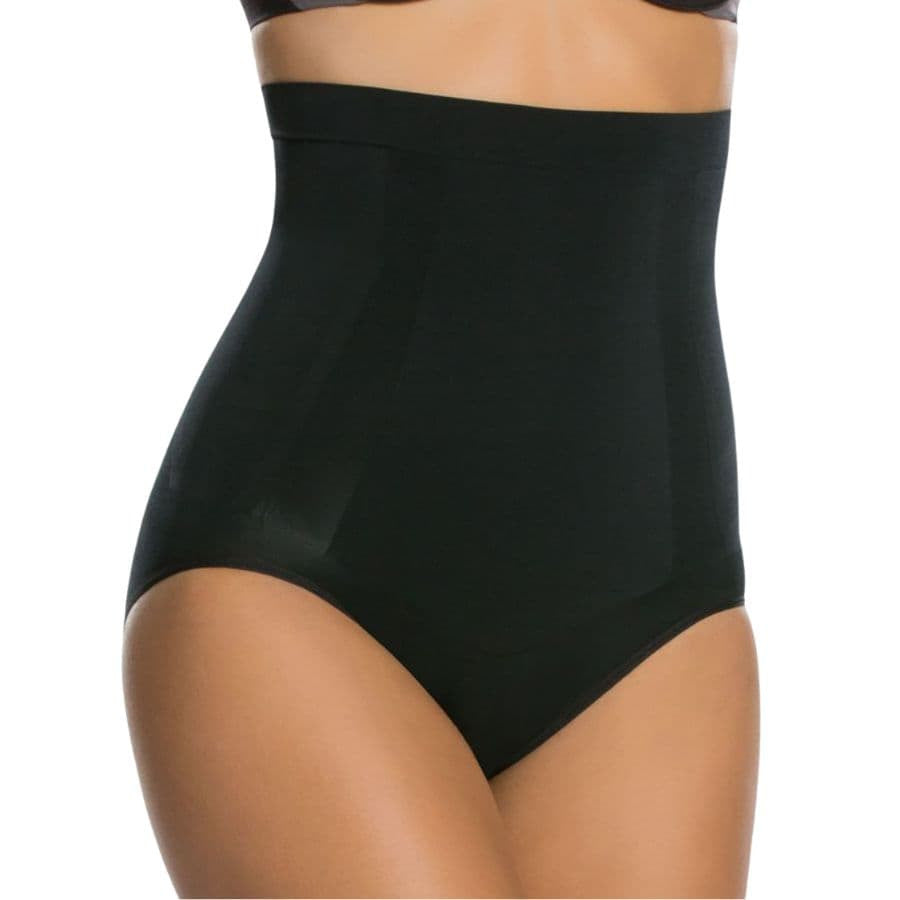 Faja reductora invisible, corte braga, spanx.