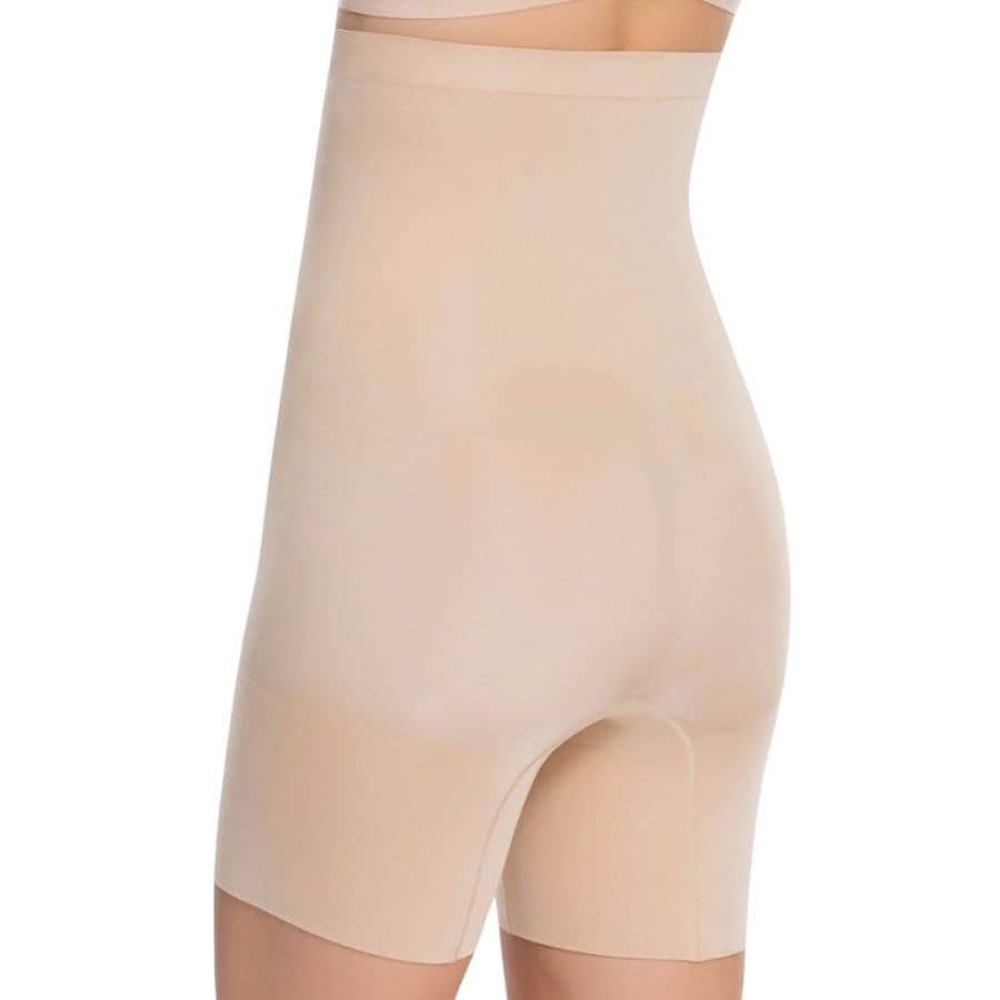 Faja reductora invisible, corte pantalón, spanx.