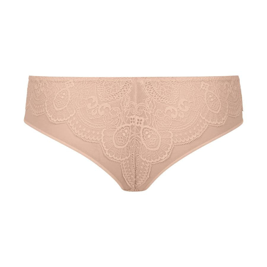 Braguita corte brasileña de encaje, selma de rosa faia.