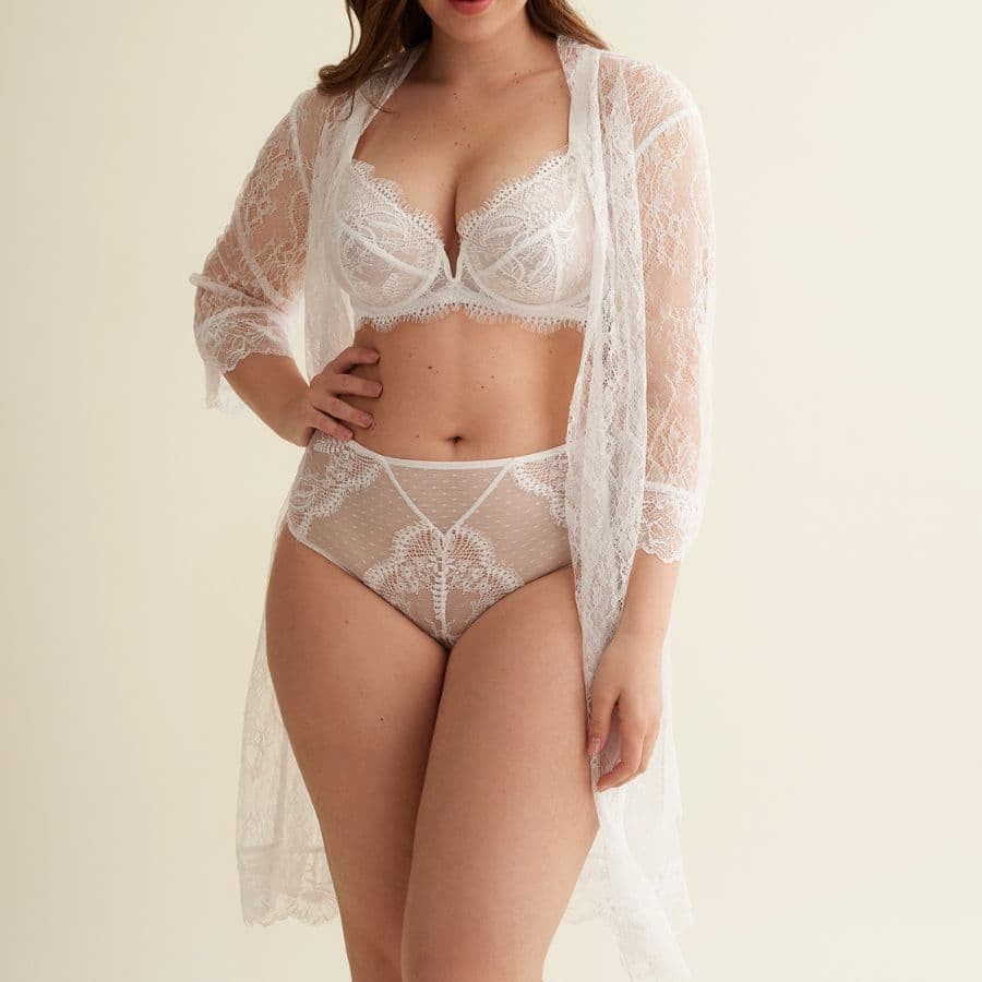 Bata corta de novia, encaje, promise.