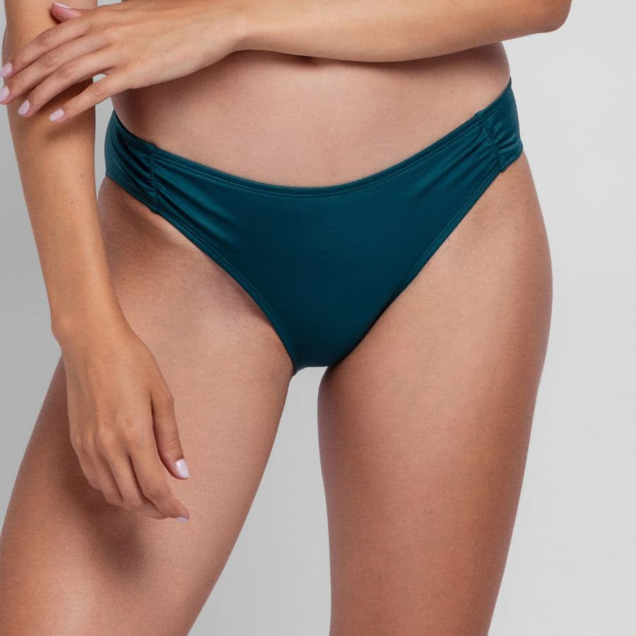 Braga bikini de corte midi tejido liso, mali de dorina.