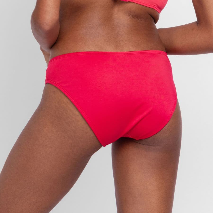 Braga bikini de corte midi tejido liso, mali de dorina.