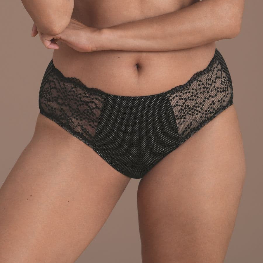 Braguita de talle alto de encaje, orely de anita.