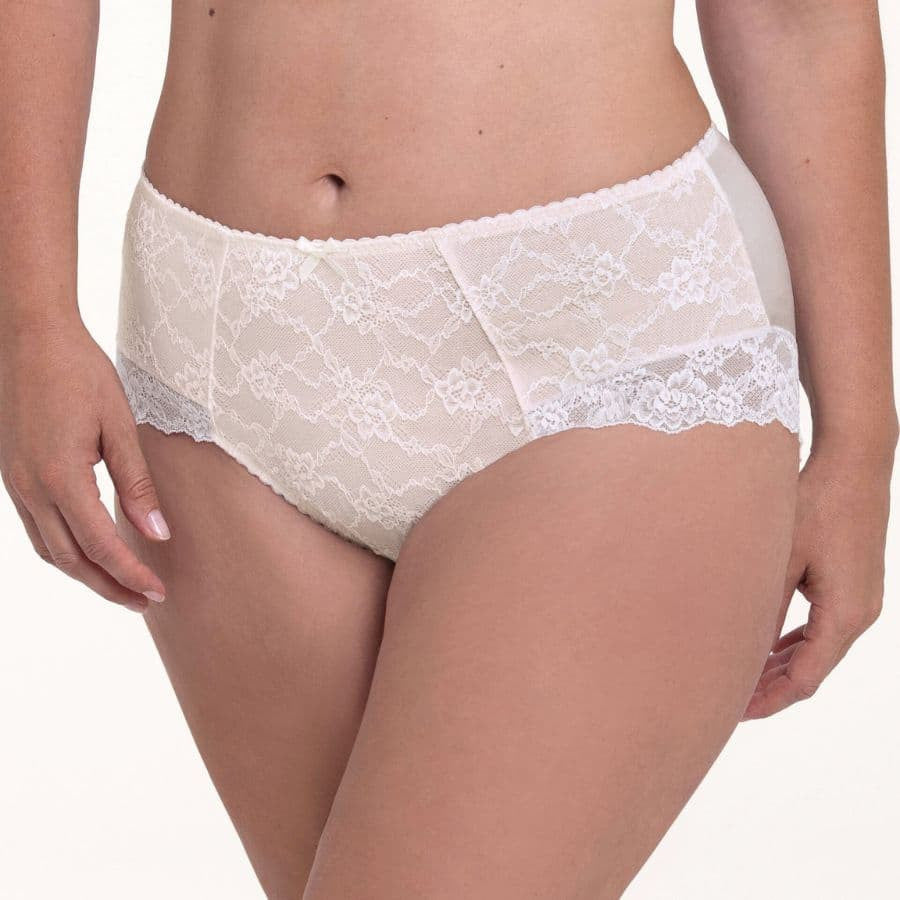 Braguita de talle alto de encaje, bobette de rosa faia.