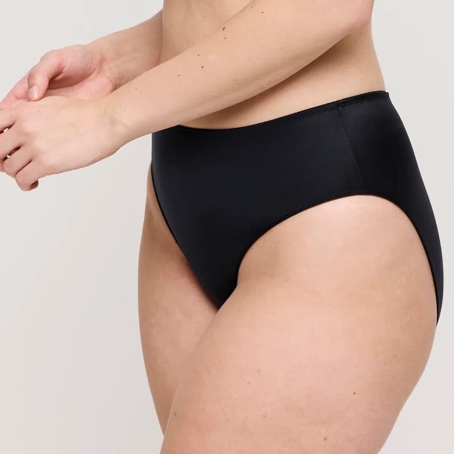 braguita de talle alto básica, satin de primadonna.
