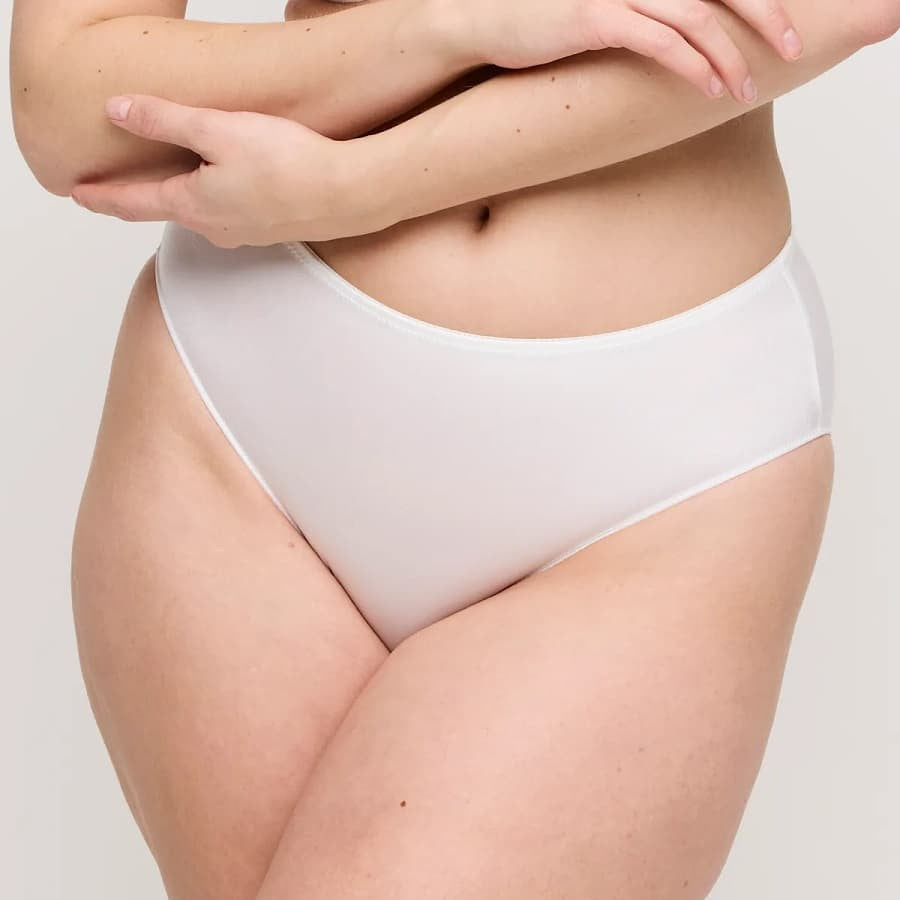 braguita de talle alto básica, satin de primadonna.