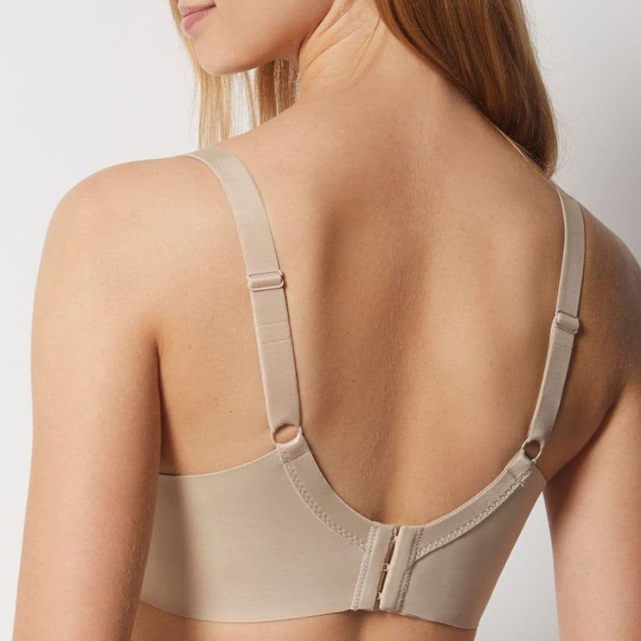 Underwired, lightly padded bra, Morella by Selene.