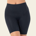 Culotte invisible de control en abdomen y muslos de leonisa.
