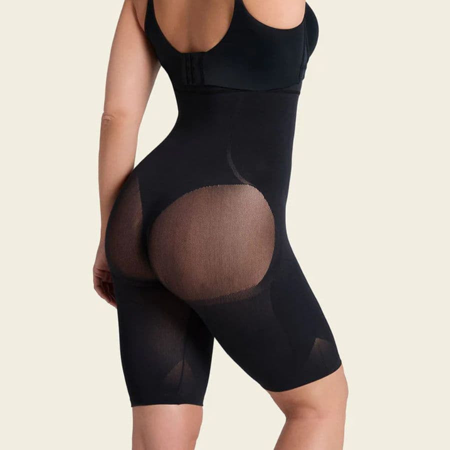 Faja pantalón control abdomen y levanta glúteos de leonisa.