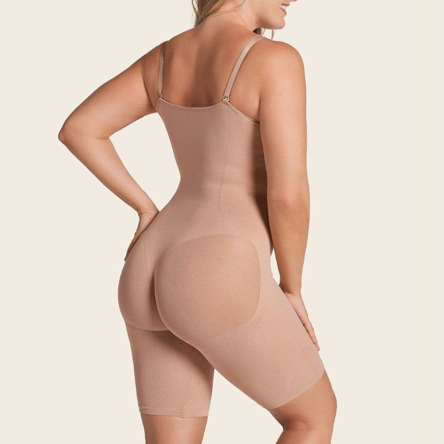 Body invisible con efecto lenvanta glúteos de leonisa.