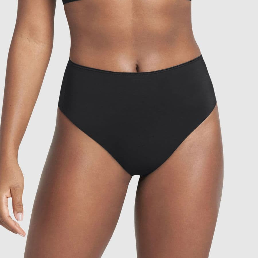 Faja corte tanga de compresión fuerte en abdomen de leonisa