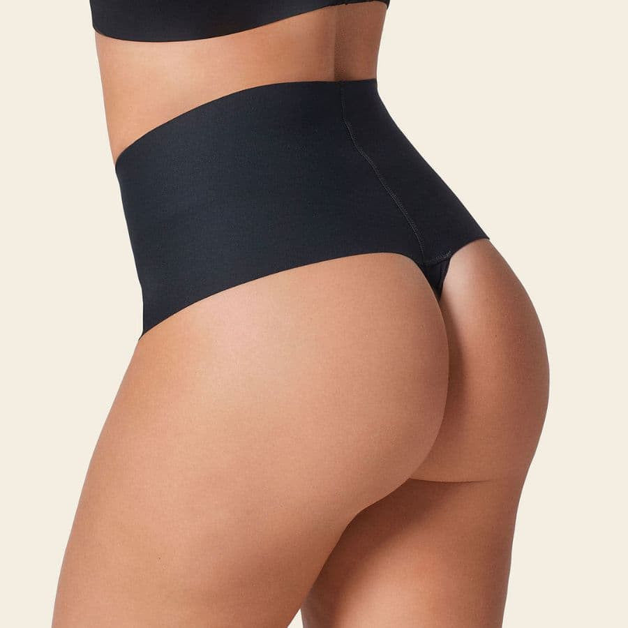 Faja corte tanga super alto, compresión fuerte de leonisa.