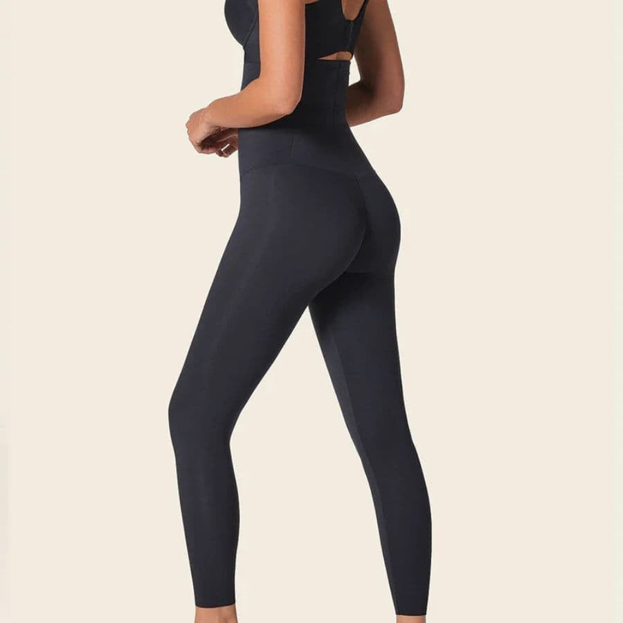 Legging talle alto con control abdomen y piernas de leonisa.