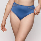 High-waisted lace brief, Primadonna fit.