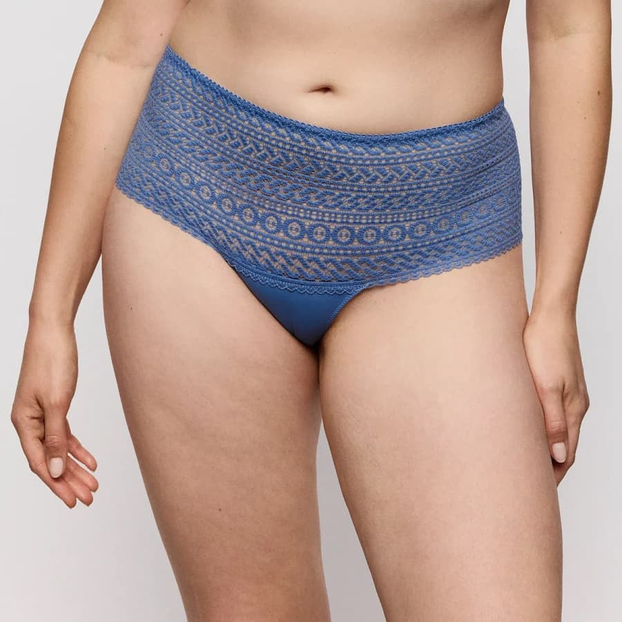 Braguita corte short en encaje, montara de primadonna.