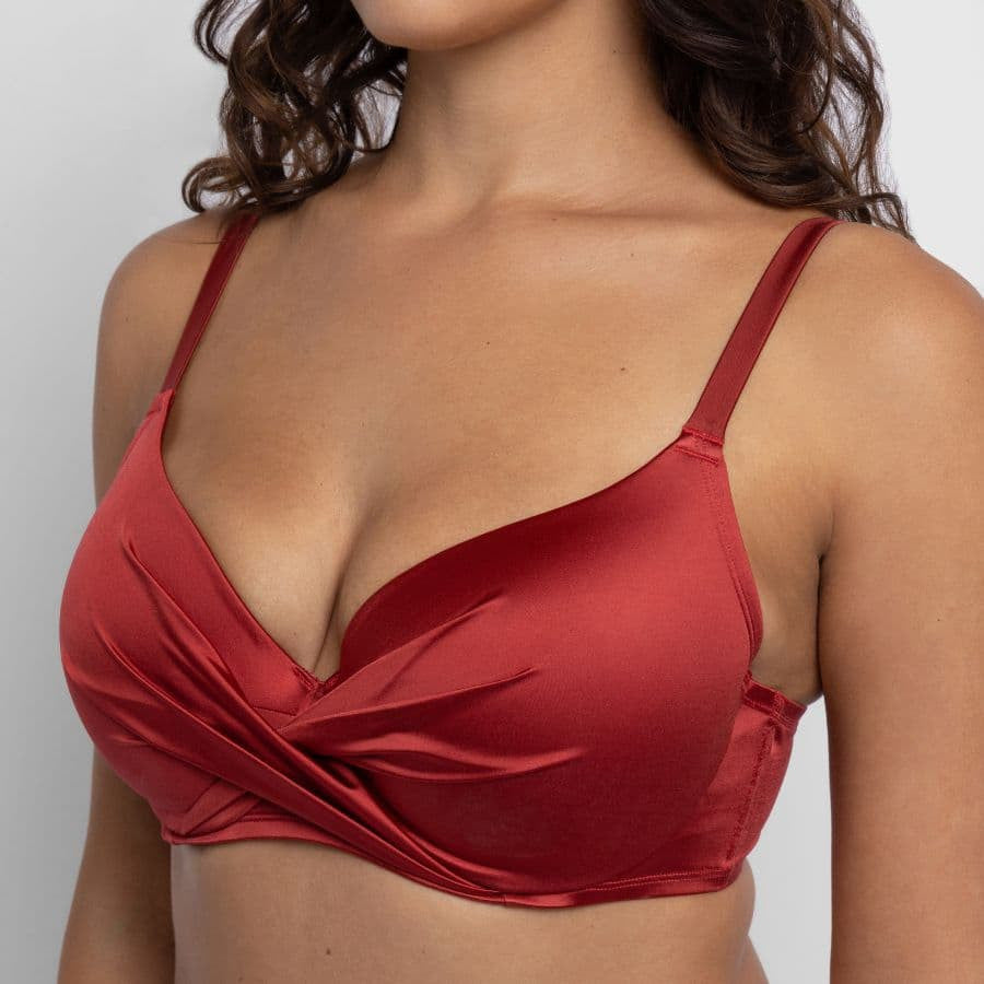 Conjunto bikini con relleno y braga alta, mysterio de dorina.