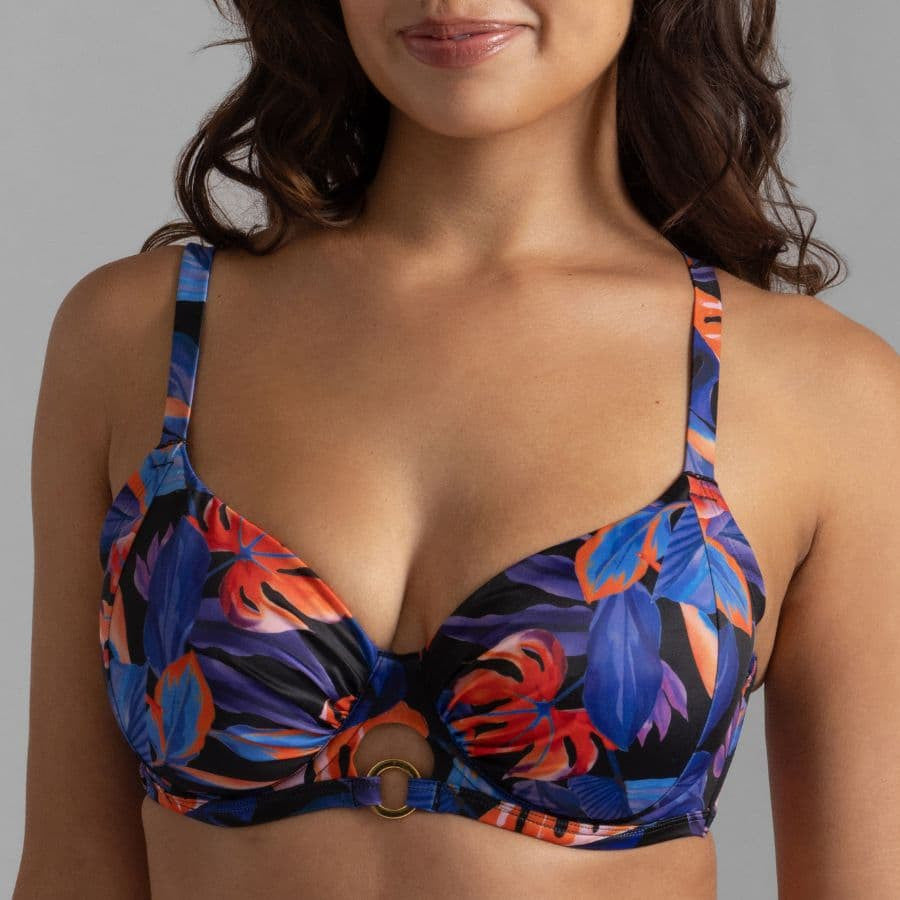 Copa bikini con aros y sin relleno, vybe de dorina.