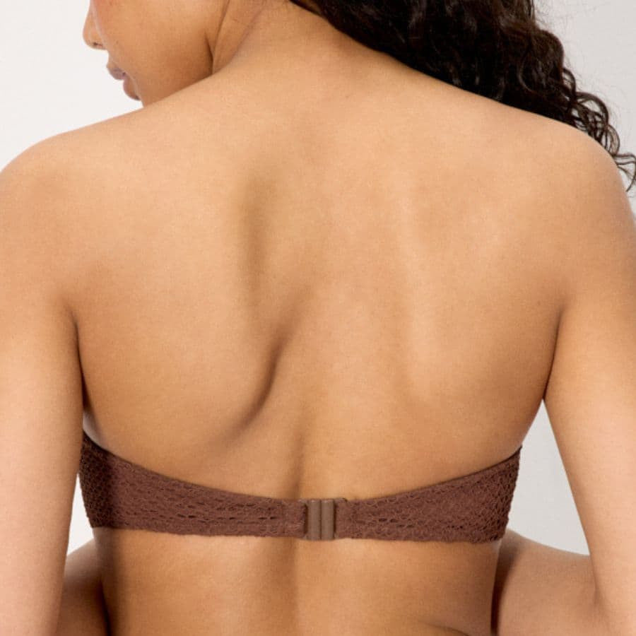 Conjunto bikini sin tirantes copa C, sand de ysabel mora.