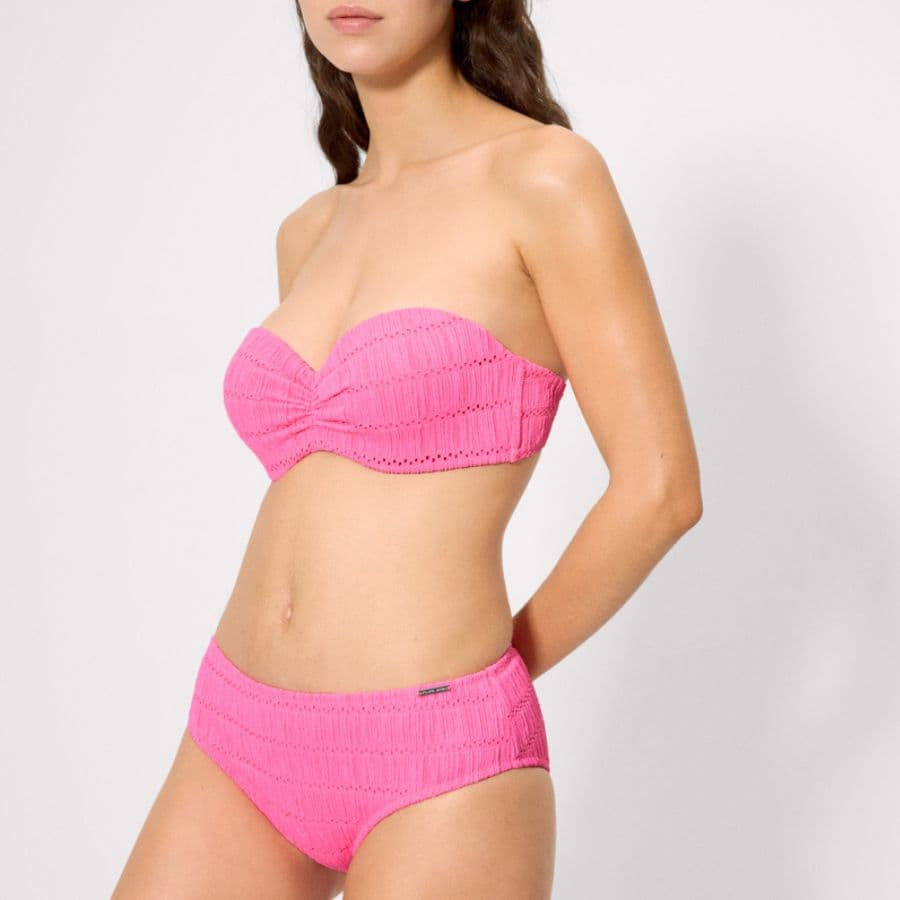 Conjunto bikini push up copa c, strawberry de ysabel mora.