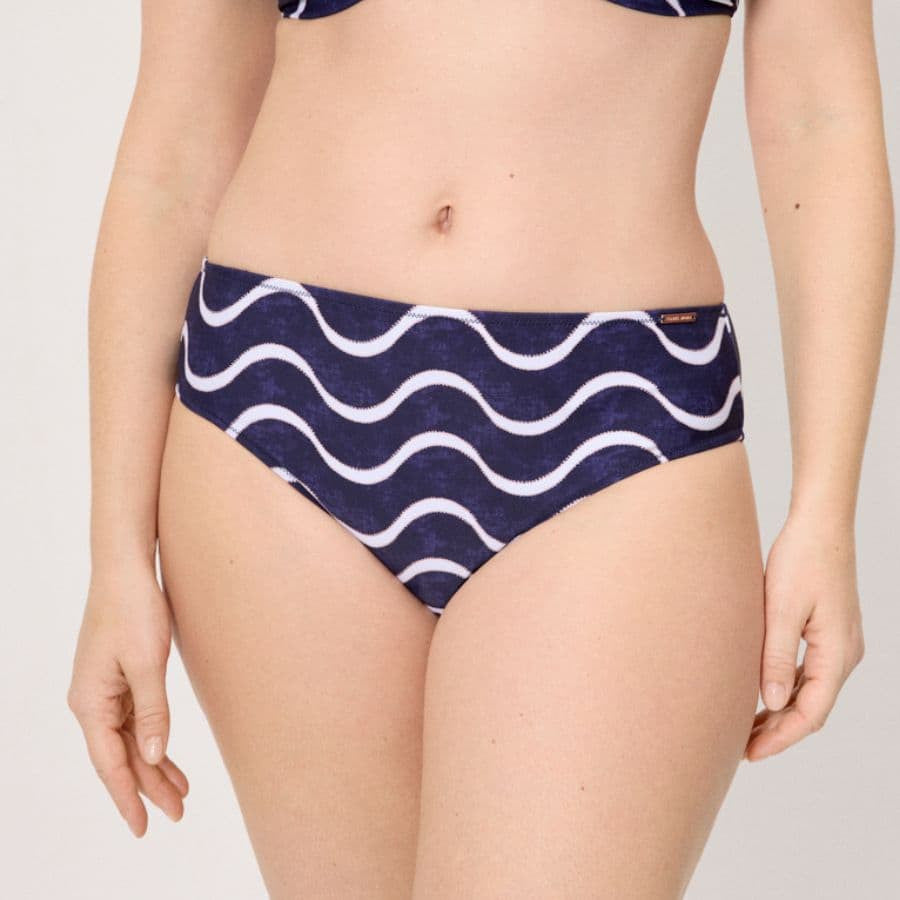 Conjunto de bikini reductor copa d, wave de ysabel mora.