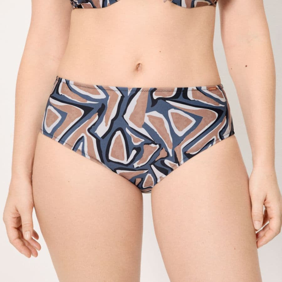 Conjunto bikini reductor copa d y e, beach de ysabel mora.