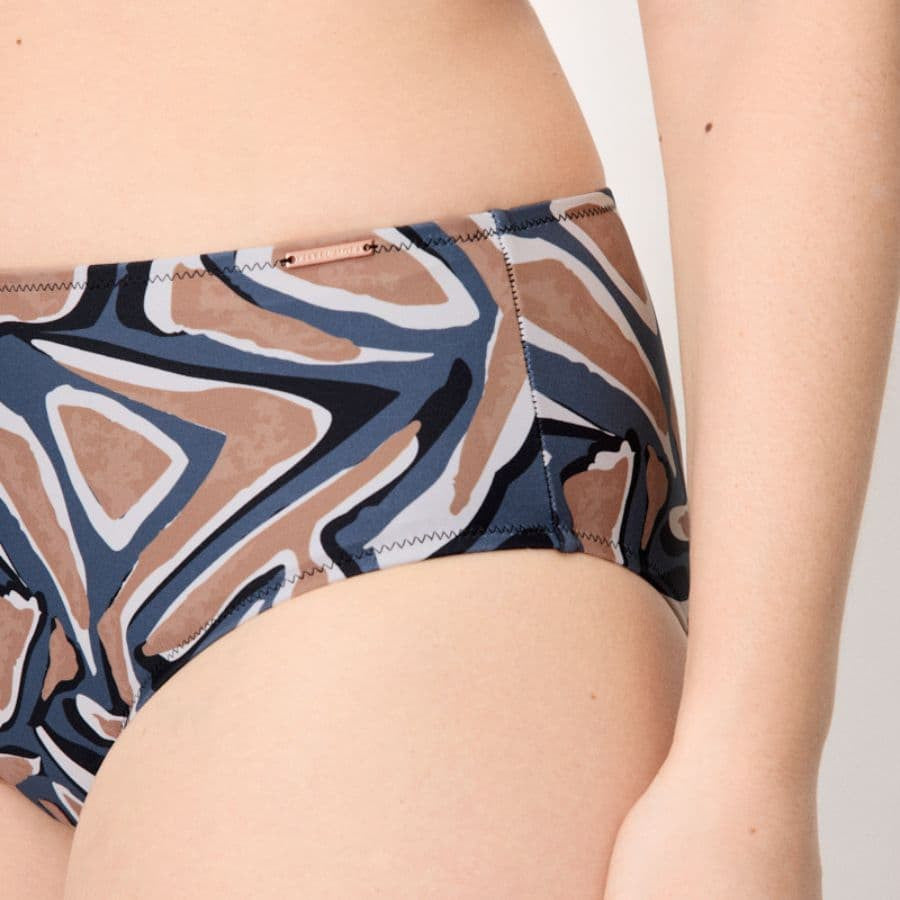 Conjunto bikini reductor copa d y e, beach de ysabel mora.