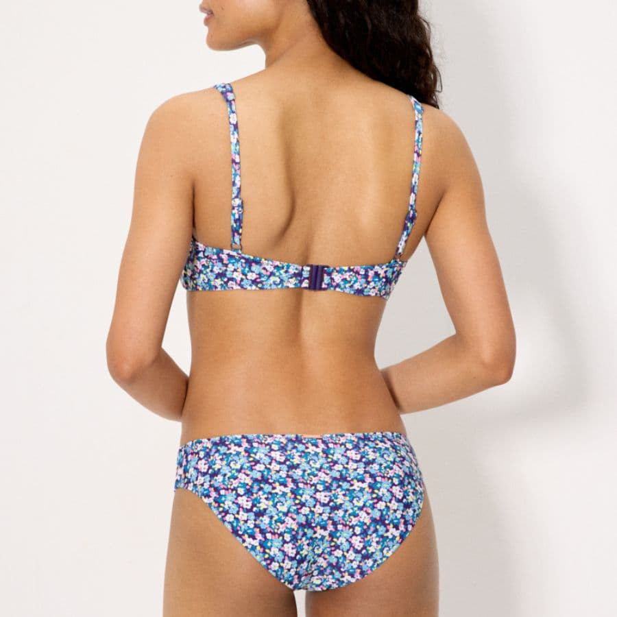 Conjunto bikini capacidad copa c, flowers de ysabel mora.