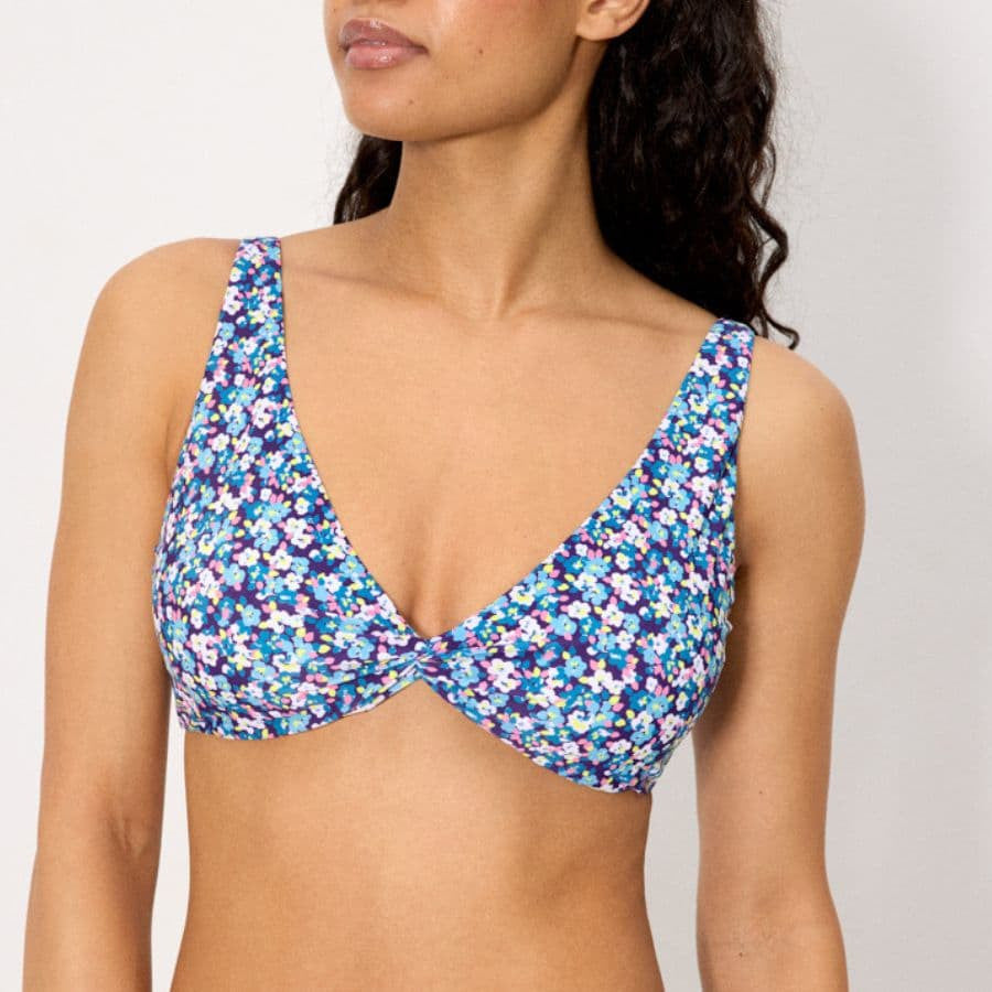 Conjunto bikini capacidad copa c, flowers de ysabel mora.