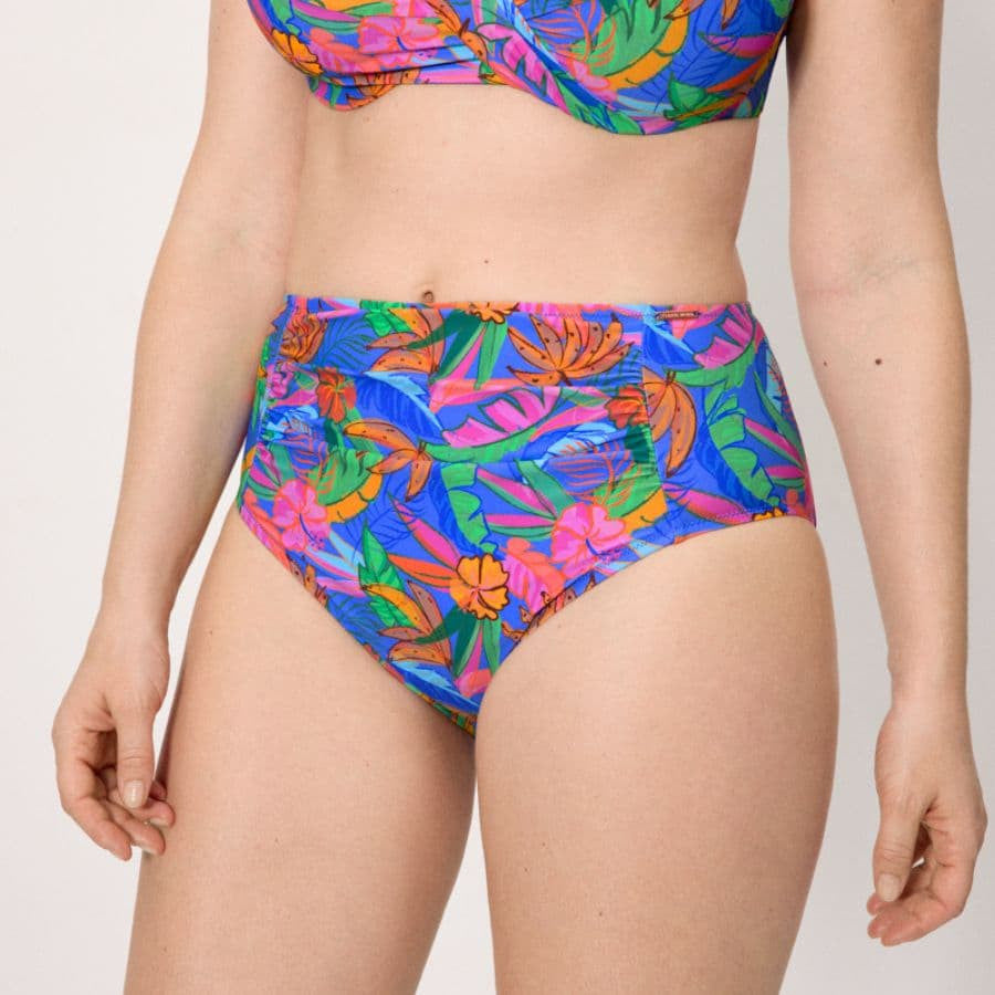 Conjunto bikini reductor copa c y d, palms de ysabel mora.