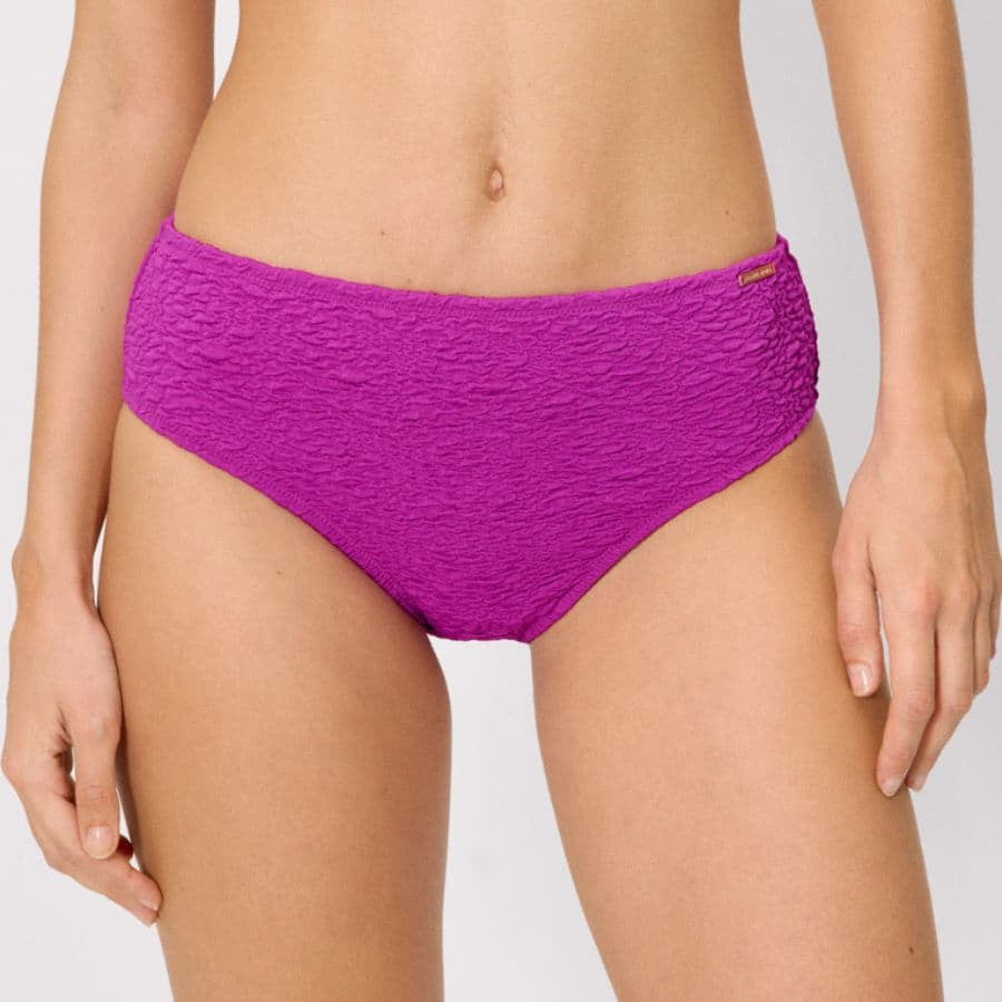 Conjunto de bikini reductor copa c, seasalt de ysabel mora.