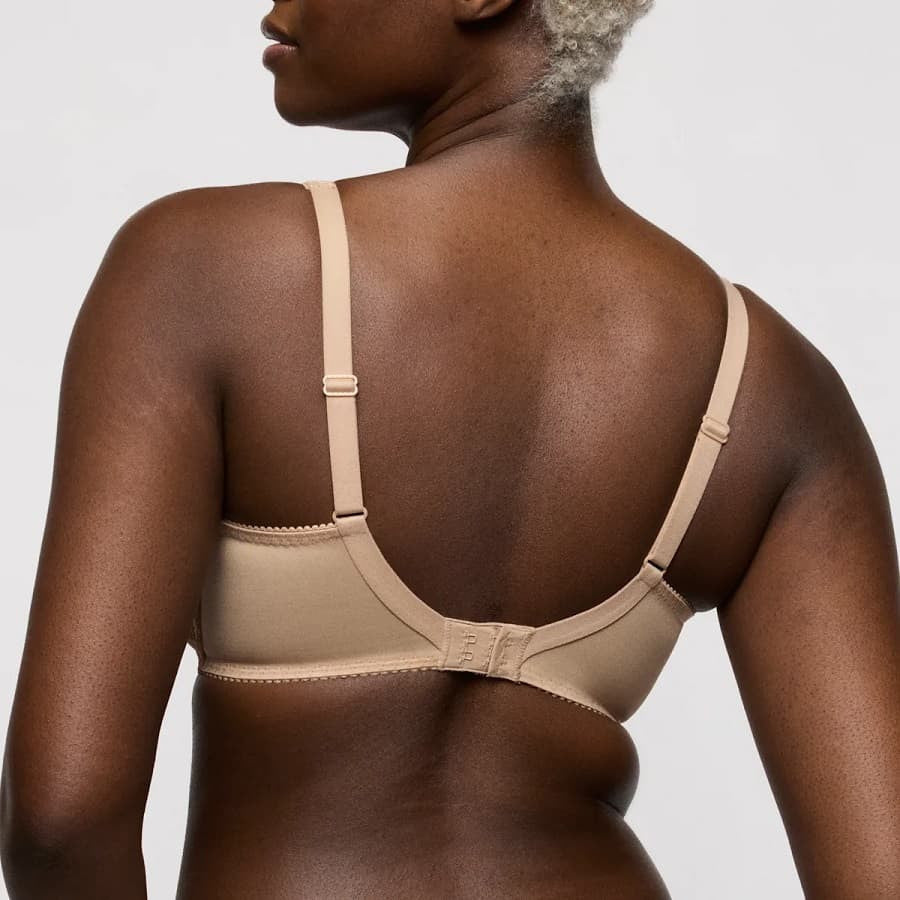 Bralette reductor con medio relleno, salerno de primadonna.